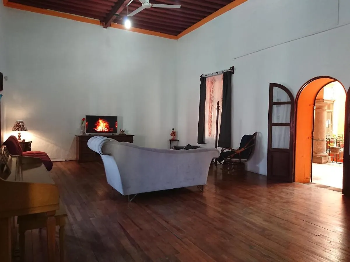 Suite Vintage Puebla 0*,