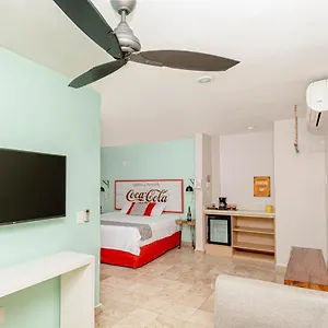 https://koox-downtown-family-boutique-hotel-playa-del-carmen.allrivieramayahotels.com